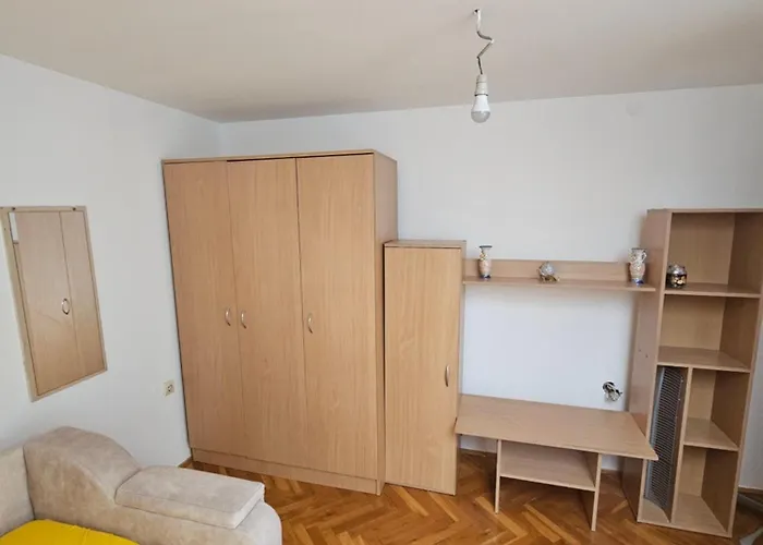 Old Bazaar Altunalem 아파트 노비파자르