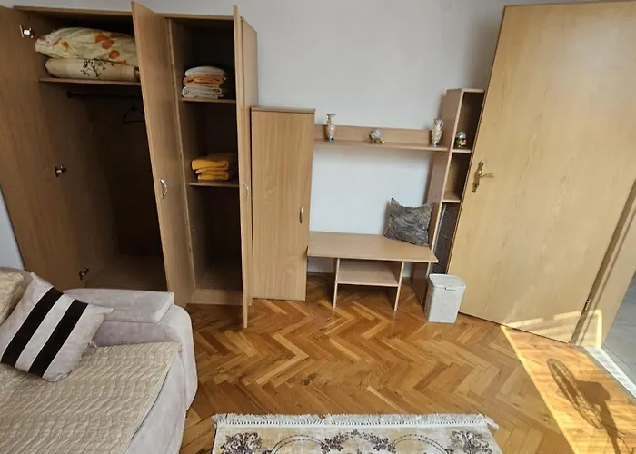 Old Bazaar Altunalem 아파트 노비파자르